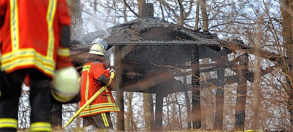 Sternenfelser Schutzhütte brennt ab
