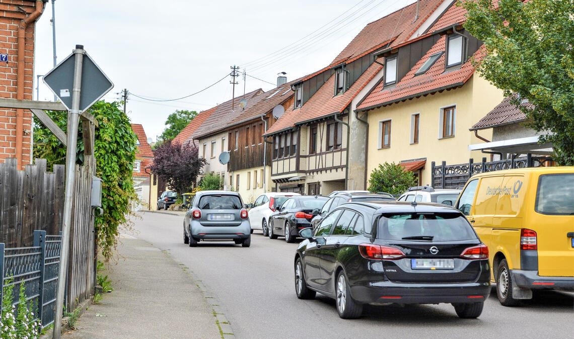 Im Illinger Rat rückt die Schützinger Straße in den Fokus Die Schützinger Straße steht im Illinger Gemeinderat einmal mehr im Fokus. Foto: Stahlfeld