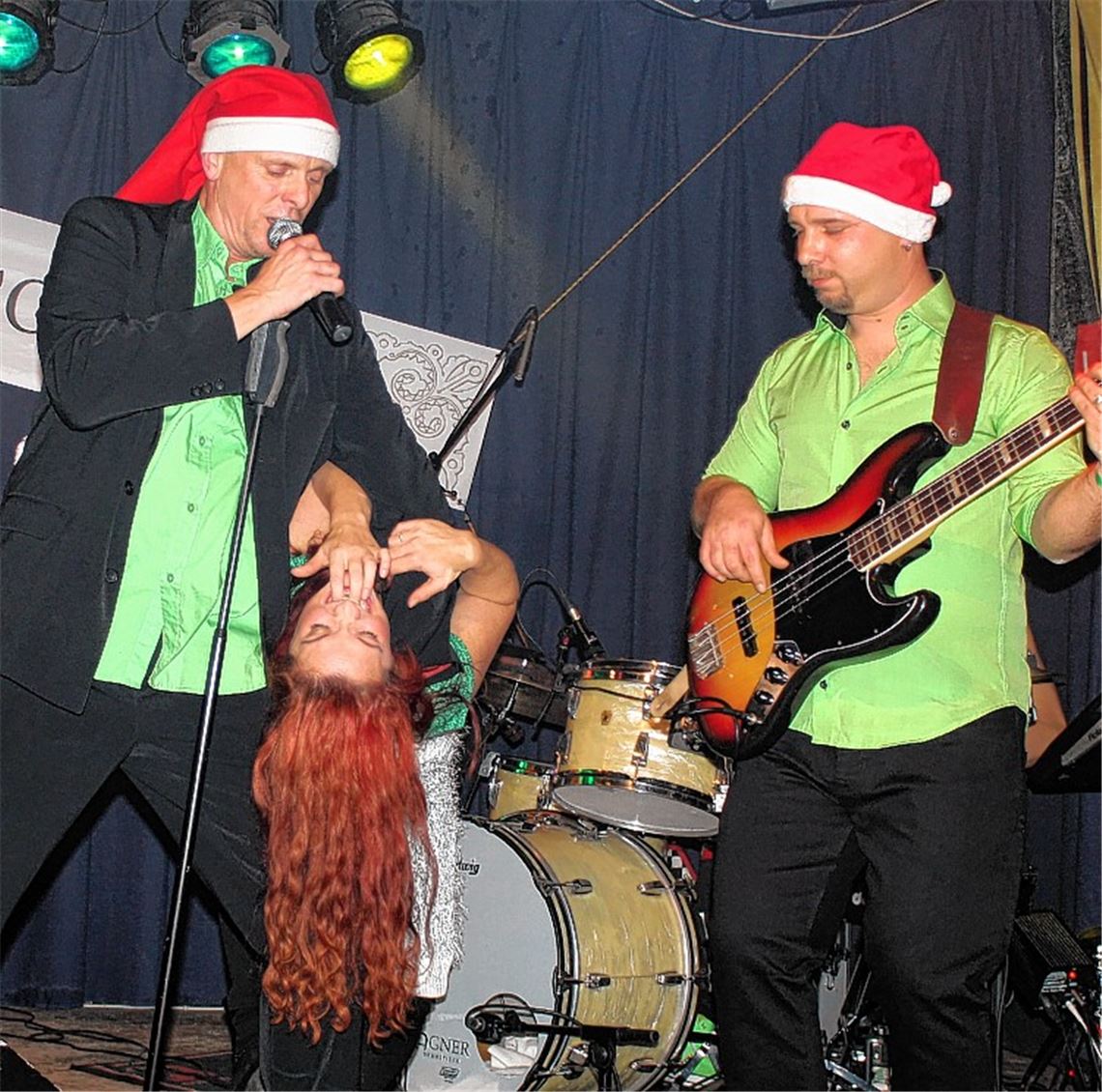 Bei der Party mit „milesTone“ brennt der Baum