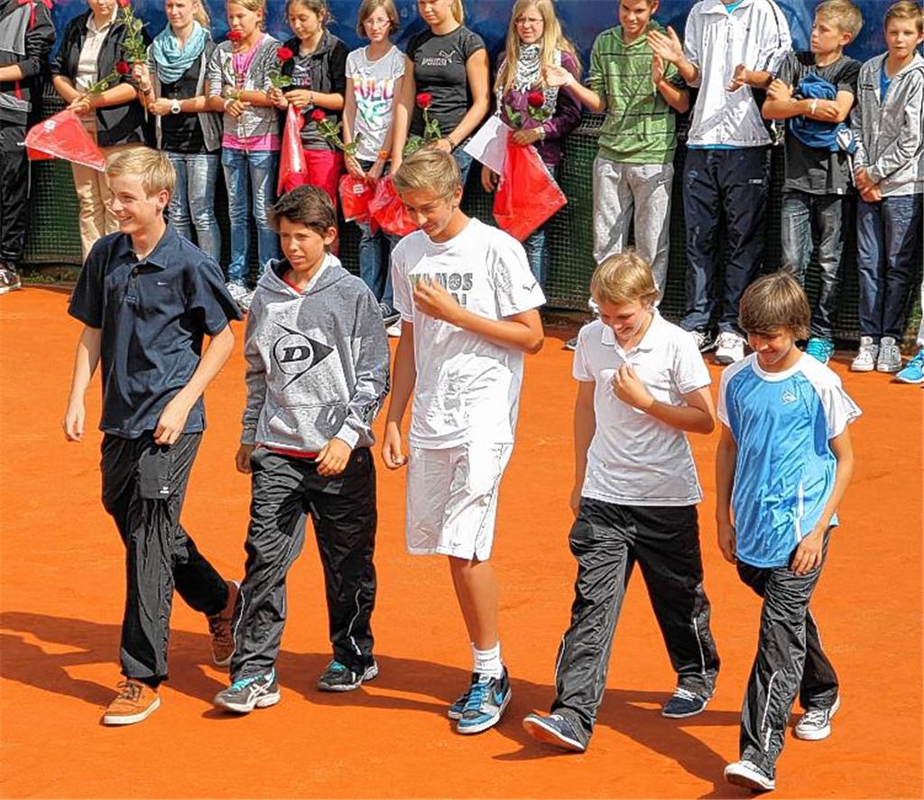 Die Siegerehrung auf dem Gelände des TC Weissenhof ist für das Mühlacker Team ein Erlebnis. Foto: privat