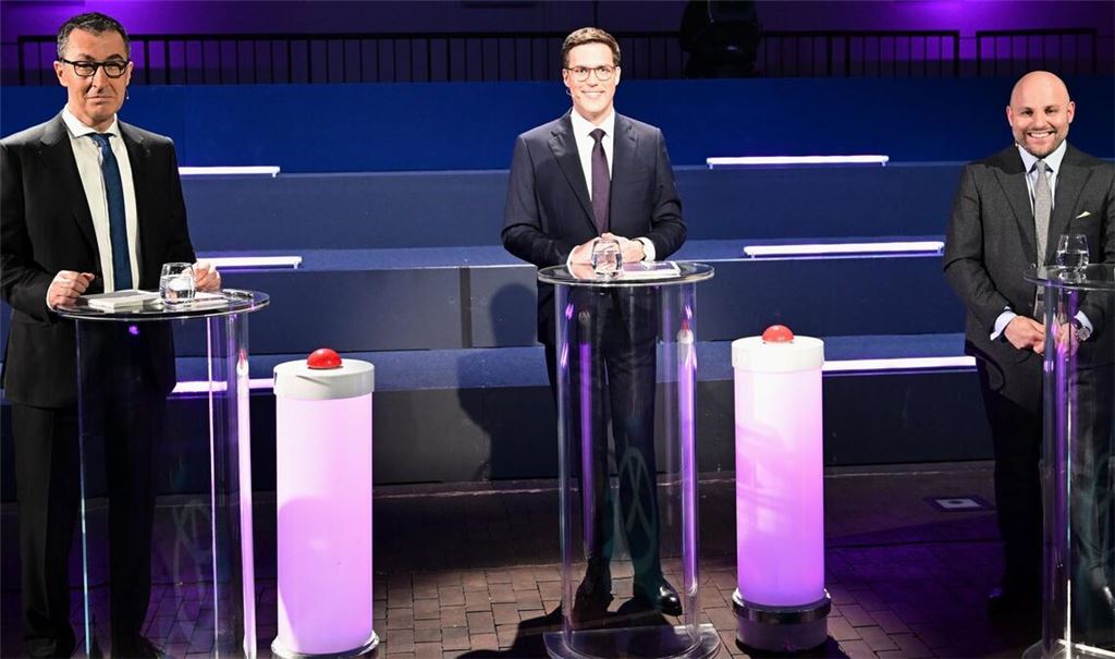 Die Spitzenkandidaten zur Landtagswahl, Cem Özdemir (Grüne, l-r), Manuel Hagel (CDU) und Markus Frohnmaier (AfD) trafen beim Triell aufeinander.