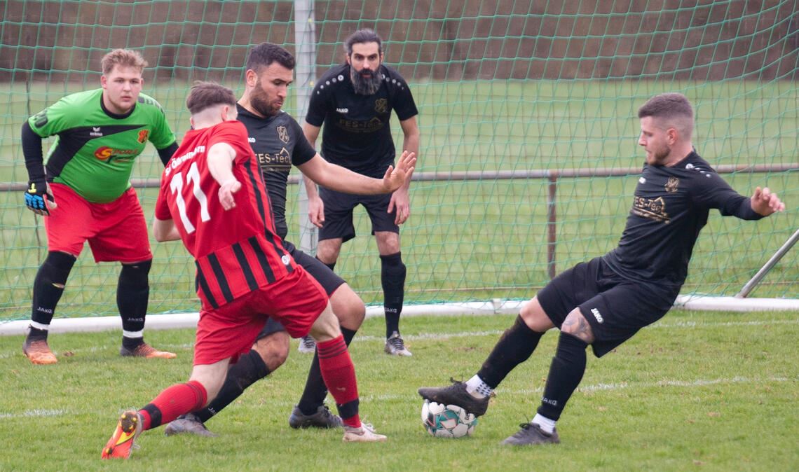 Die Sportfreunde Mühlacker schlagen die SG Ölbronn-Dürrn mit 3:1. Foto: Fotomoment