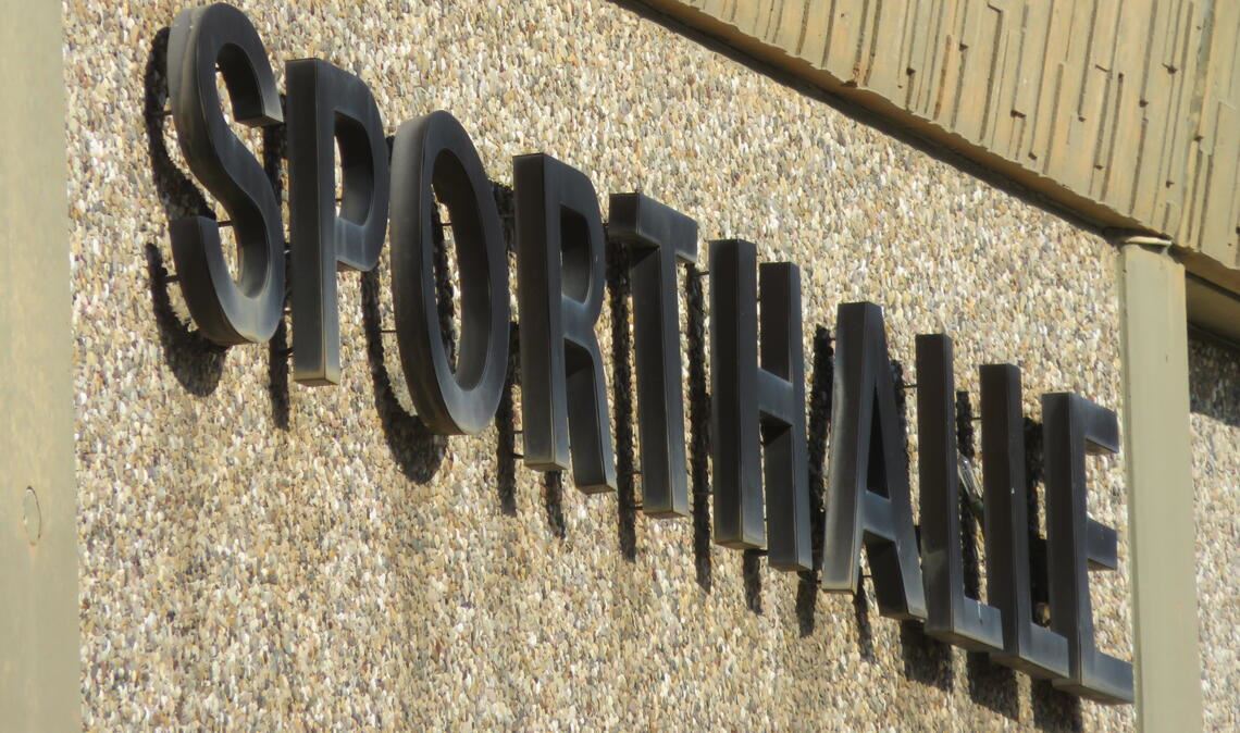 Die Sporthalle in Knittlingen wird in diesem Jahr nicht nur von Sportlern, Zuschauern und Schülern angesteuert werden, sondern auch von etlichen Handwerkern.  Foto: Archiv