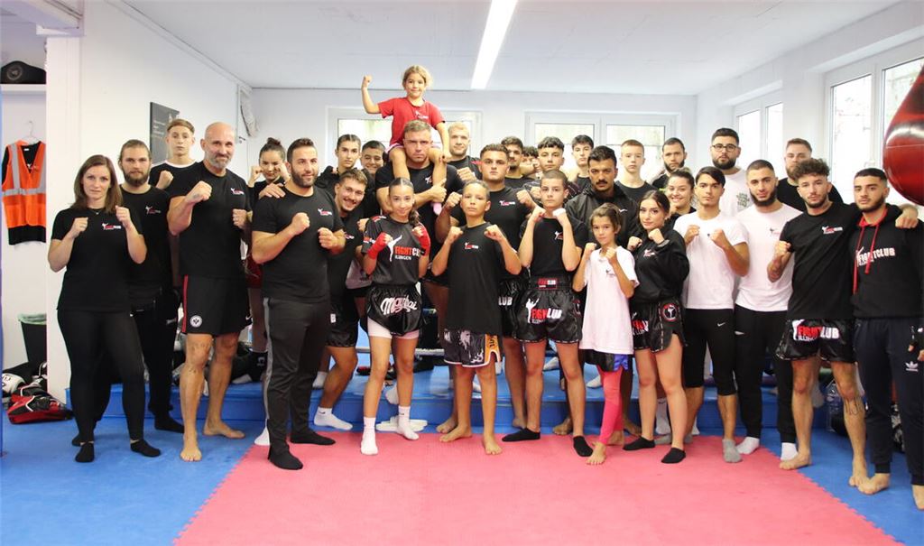 Die Sportlerinnnen und Sportler des Fightclub Illingen freuen sich auf die erste Fight Night in der Stromberghalle. Einige steigen an diesem Samstag auch selbst in den Ring. Foto: privat