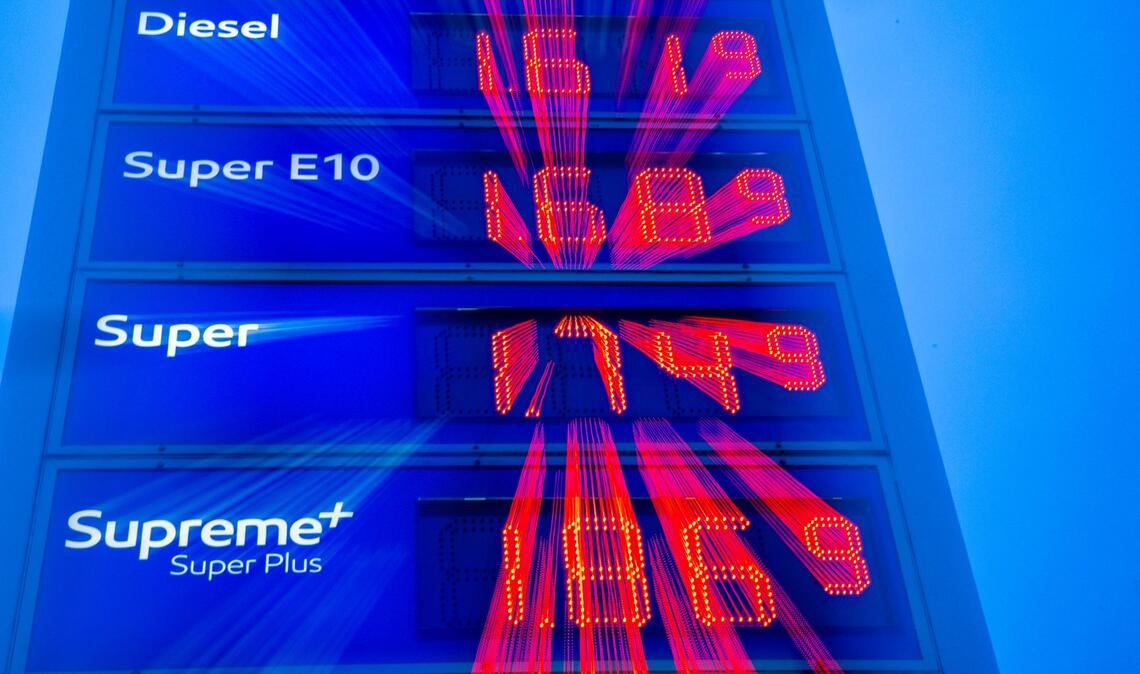 Die Spritpreise im Januar lagen deutlich über denen des Dezembers. (Archivbild)