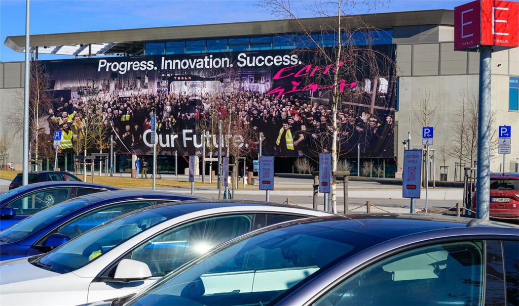 Die Staatsanwaltschaft Frankfurt (Oder) äußert sich zu Ermittlungen nach einem Vorwurf von Tesla gegen die IG Metall. (Archivbild)