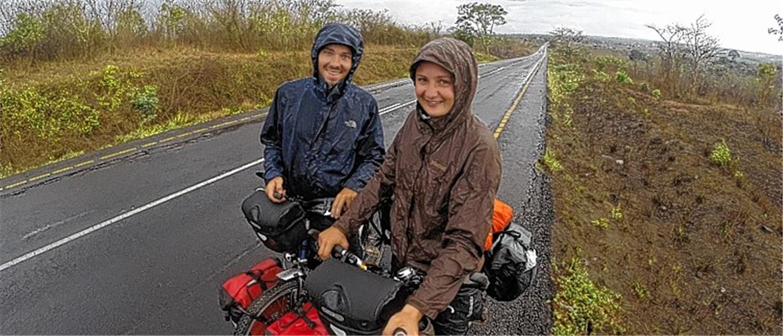 Zu zweit auf zwei Rädern durch Afrika