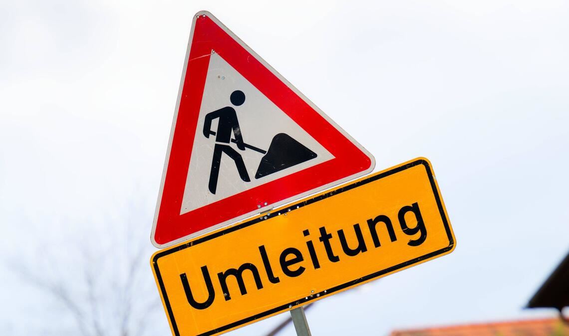 Die Straße muss nun möglicherweise bis Ende März gesperrt bleiben. (Symbolfoto)