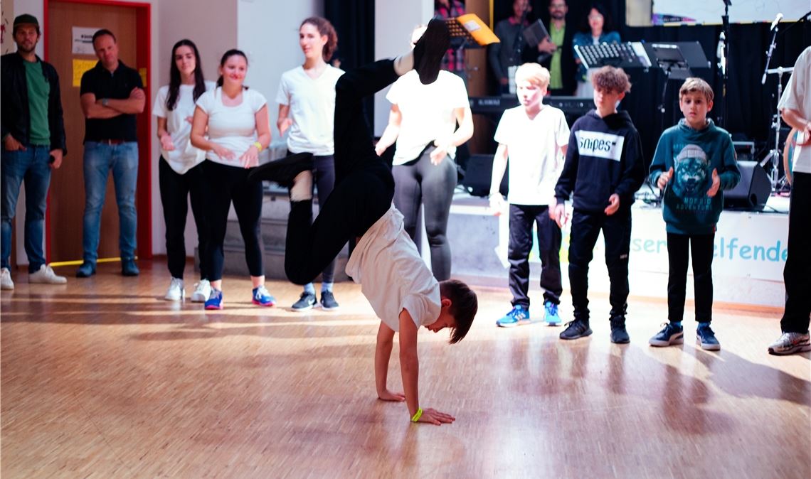 Die Street Destroyer Break Dance Crew begeistert mit ihrem Auftritt.