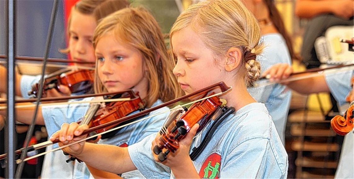 Die Streicherklasse an der Johannes-Schoch-Schule freut sich über Unterstützung von „ObenAuf“. Foto: Faulhaber