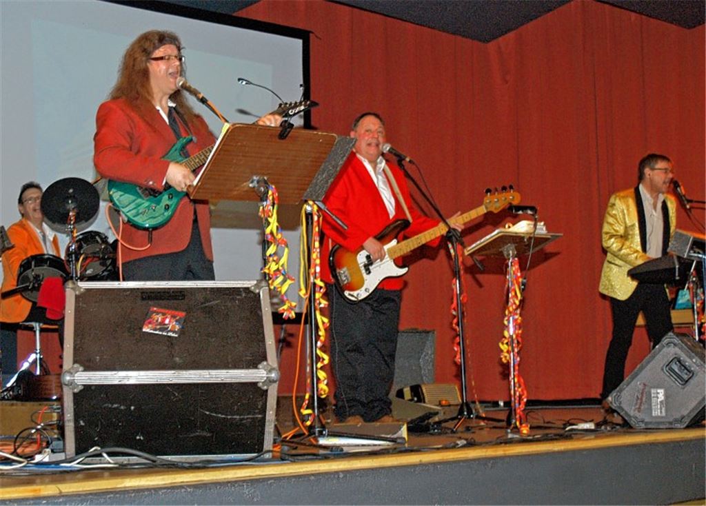 Einen Hit nach dem anderen serviert