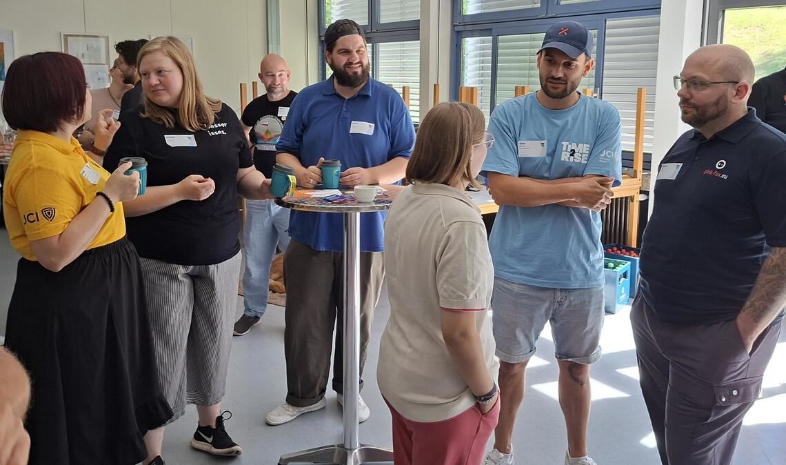 Die „Summer School“ ist deutlich gewachsen. Ein wichtiger Bestandteil des Programms ist der gegenseitige Austausch. Foto: Bastian