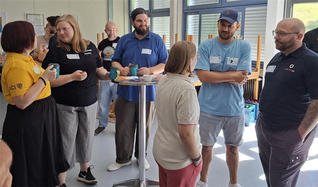 Die „Summer School“ ist deutlich gewachsen. Ein wichtiger Bestandteil des Programms ist der gegenseitige Austausch. Foto: Bastian