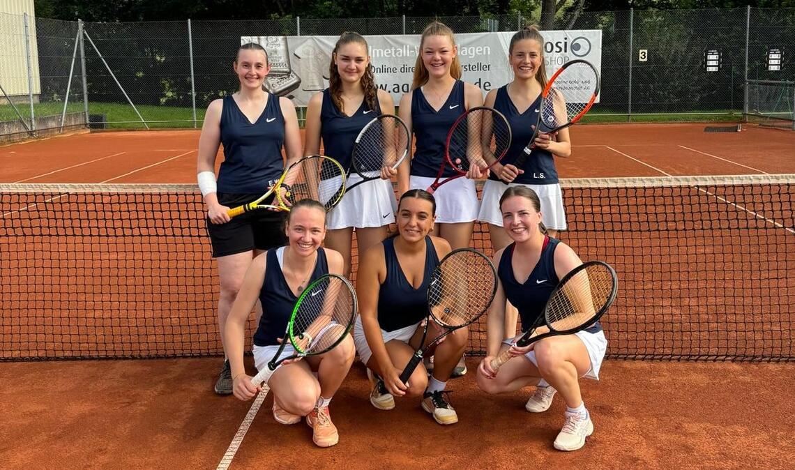 Die TFL-Damen feiern den Aufstieg.