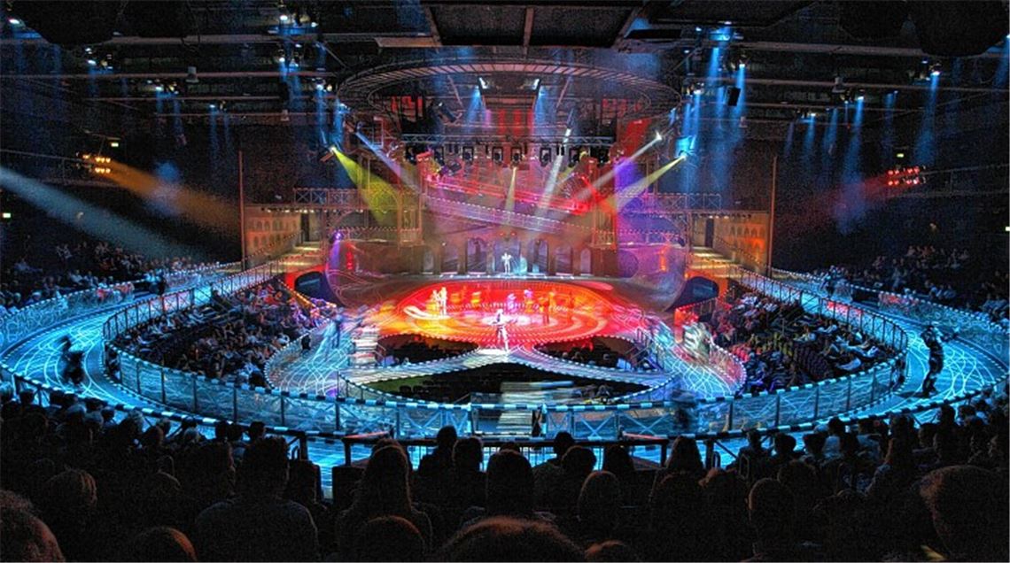 Die Teilnehmer der Leserfahrt kommen in den Genuss einer rasanten Musicaldarbietung.