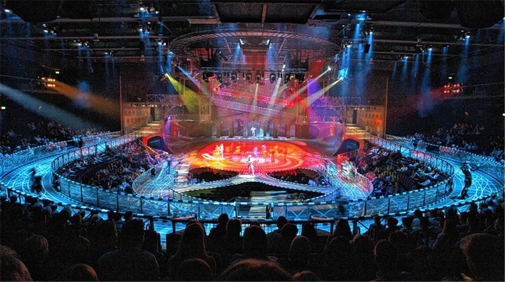 Die Teilnehmer der Leserfahrt kommen in den Genuss einer rasanten Musicaldarbietung.