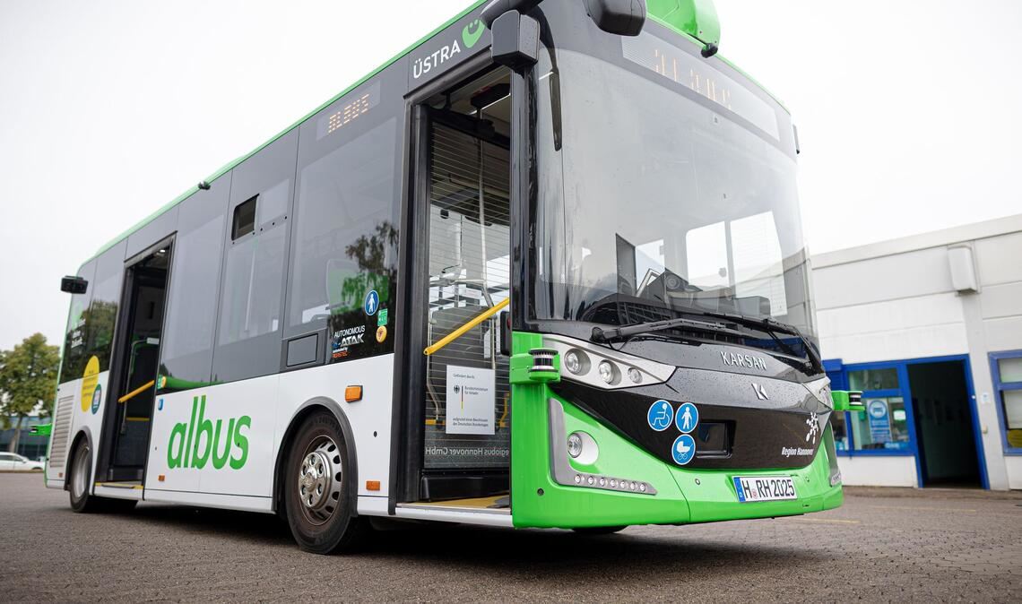 Verkehrsminister: Erster autonomer Linienbus "wegweisend" Die Testphase in der Region Hannover ist bis Ende des Jahres angesetzt.