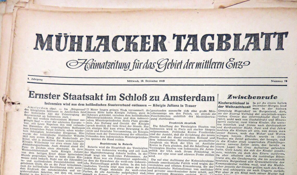 Die Titelseite des Mühlacker Tagblatt vom 28. Dezember. Das dominierende Thema an diesem Mittwoch ist die Unabhängigkeit Indonesiens von den Niederlanden, die im Rahmen eines Staatsakts in Amsterdam besiegelt worden ist. Fotos: Becker