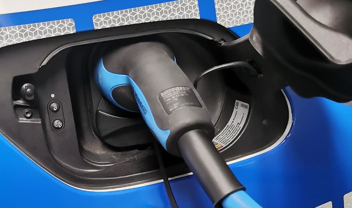 Die Transformation – weg vom Verbrenner, hin zu E-Fahrzeugen – ist nicht nur für die Hersteller, sondern auch für die Händler eine große Herausforderung. Symbolfoto: Archiv