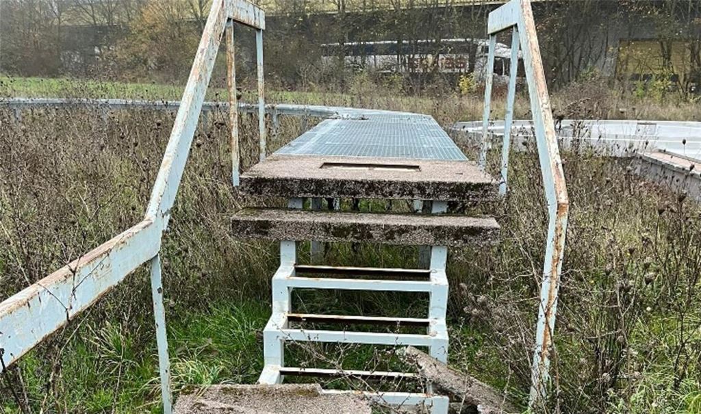 Die Treppe hat deutlich gelitten.