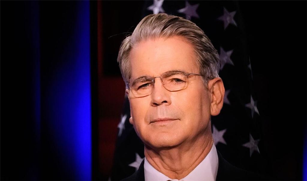 Die USA erlauben es Indien, zeitlich befristet russisches Öl zu kaufen - verkündet US-Finanzminister Scott Bessent. (Archivbild)