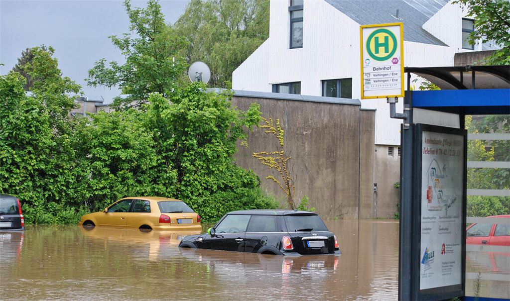 Die Überflutungen im Juni 2013 richten in Illingen massive Schäden an. Foto: Archiv