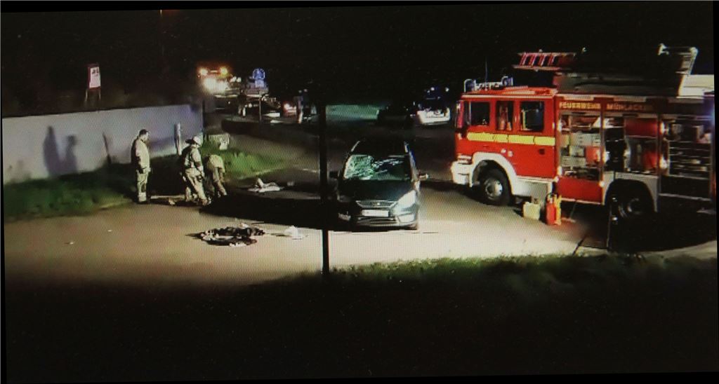 Die Unfallstelle an der Ötisheimer Straße: Der Fußweg aus Richtung Stadtmitte kreuzt das Sträßchen „Vor dem Stöckachwald“.  Fotos: privat