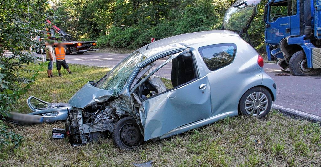 54-Jähriger bei Unfall lebensgefährlich verletzt