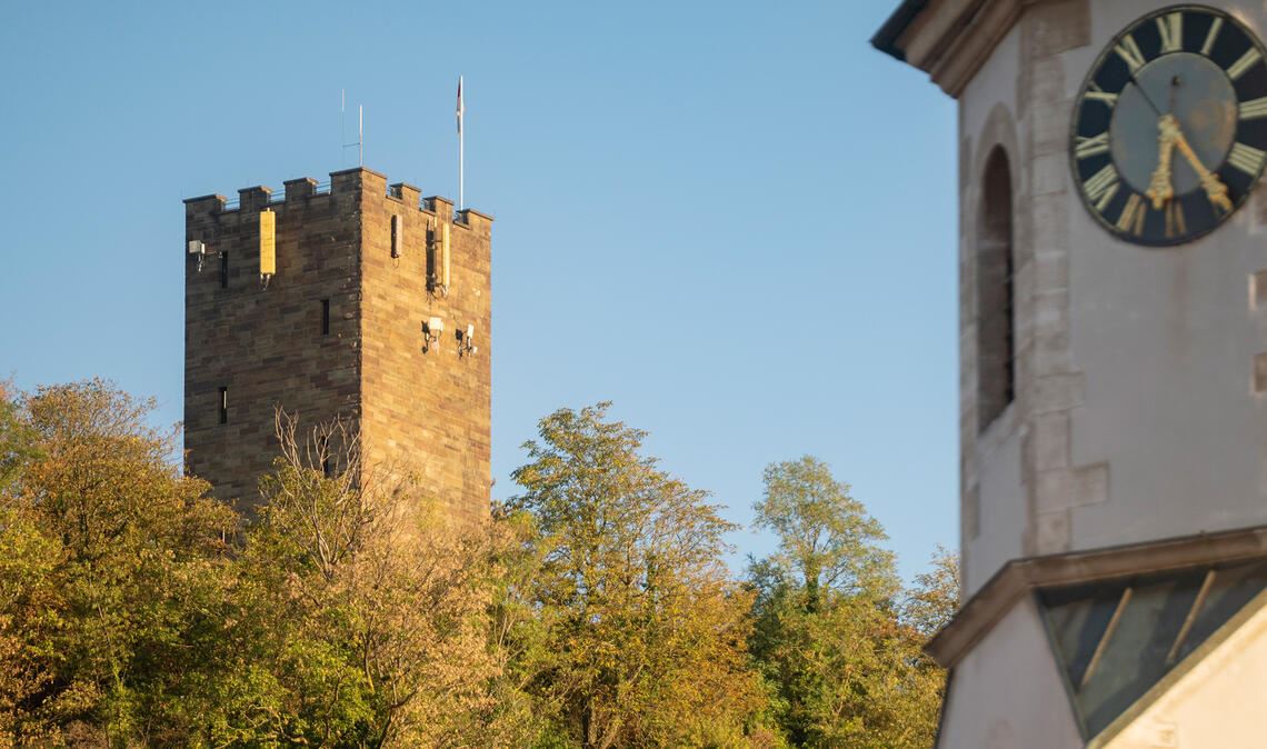 Die Versorgung des Hochbehälters am Schlossbergturm muss mit einer zweiten Leitung gesichert werden. Foto: Fotomoment