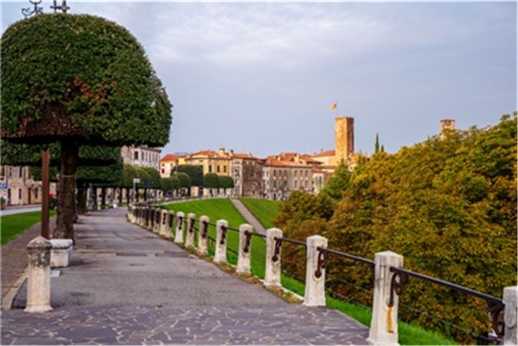 Die Viale dei Martinii in Mühlackers Partnerstadt Bassano del Grappa. Foto: Recken