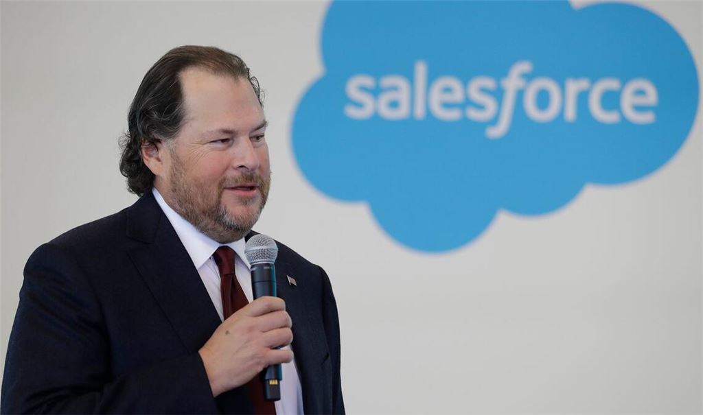 Die Vision von Salesforce-Chef Marc Benioff ist, den Kundendienst mit Hilfe von KI umzukrempeln. (Archivbild)