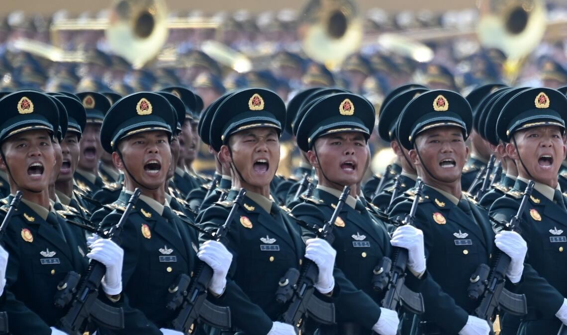 China protzt mit Waffenschau - Xi im Bund mit Putin und Kim Die Volksbefreiungsarmee zählt zu den größten der Welt.