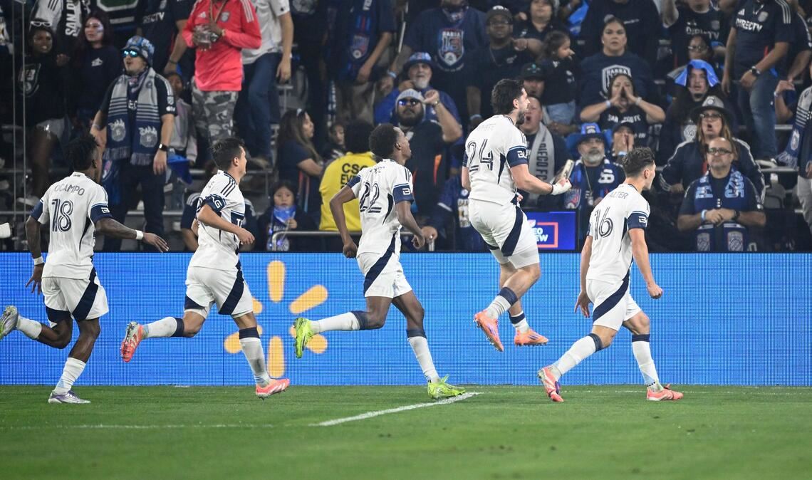 Die Whitecaps jubelten über zwei Tore in den ersten zehn Minuten.