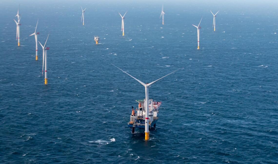 Die Windräder in der Nord- und Ostsee weisen inzwischen eine Leistung von 10,2 Gigawatt auf. (Archivbild)