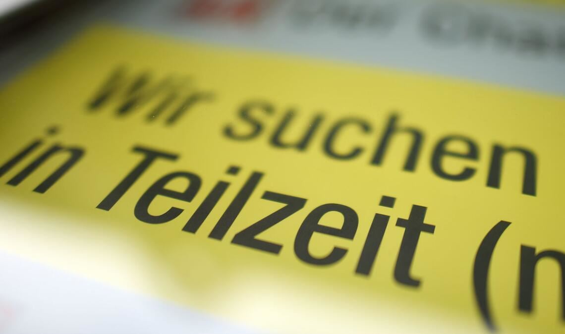 Die Zahl der Ausschreibungen für offene Stellen ist nach Beginn des Krieges im Iran deutlich zurückgegangen, fand die Jobseite Indeed heraus (Symbolbild).