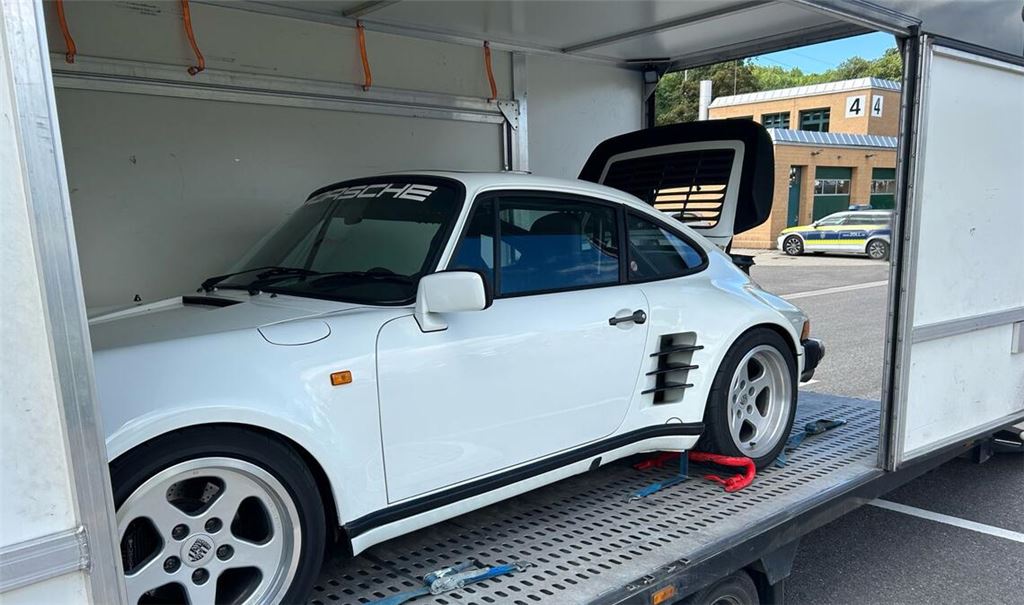 Die Zollbeamten stellten den Porsche sicher.