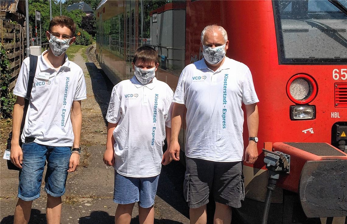 Bahnfahrer nutzen Sommeraktion