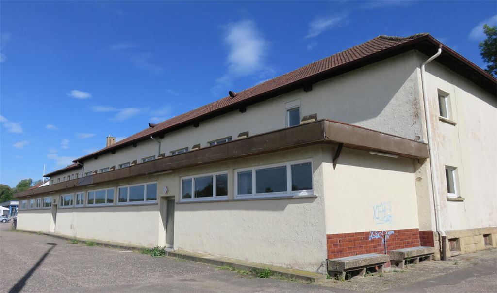 Die Zukunft der Knittlinger Festhalle ist ungewiss. Foto: Archiv