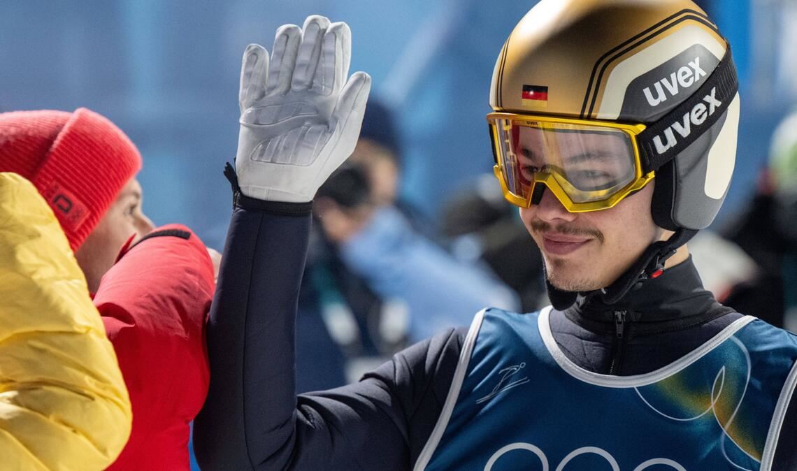 Die Zuversicht ist groß: Für Olympiasieger Philipp Raimund geht es jetzt auf die Großschanze.