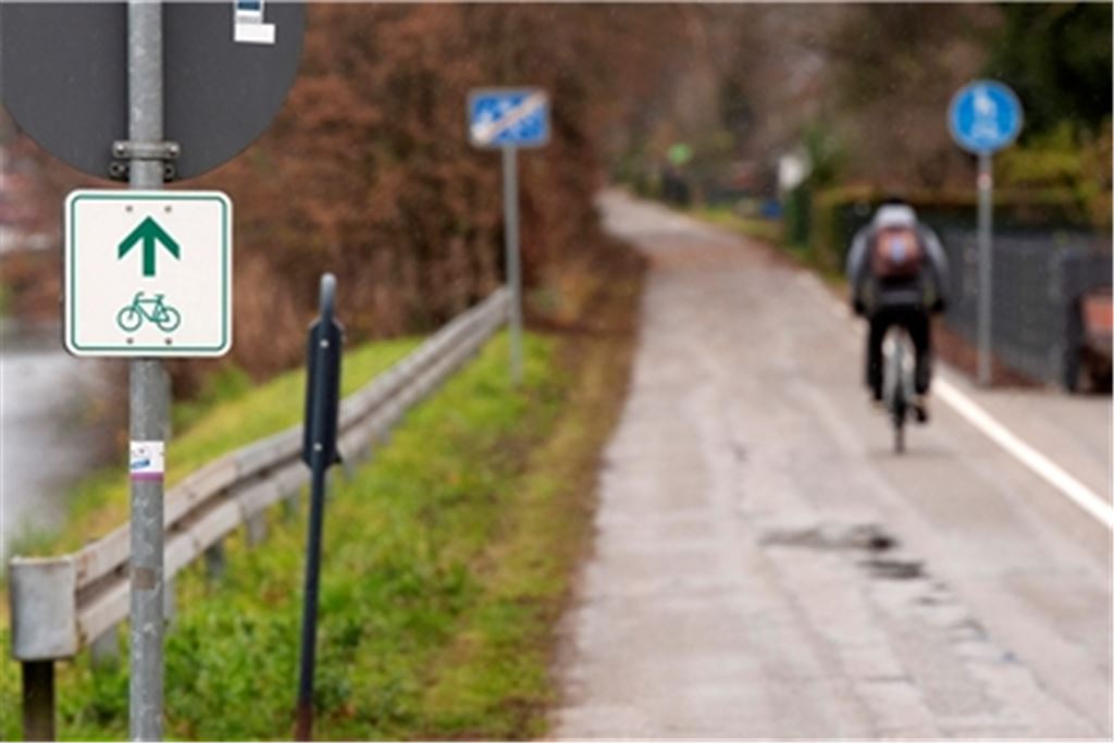 Die alte B10 in Enzberg wird zu einer Fahrradstraße. Foto: Fotomoment