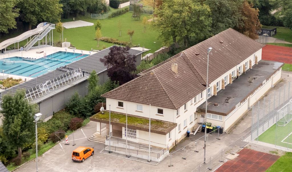 Die alte Turn- und Festhalle musste aus Sicherheitsgründen gesperrt werden. Foto: Archiv