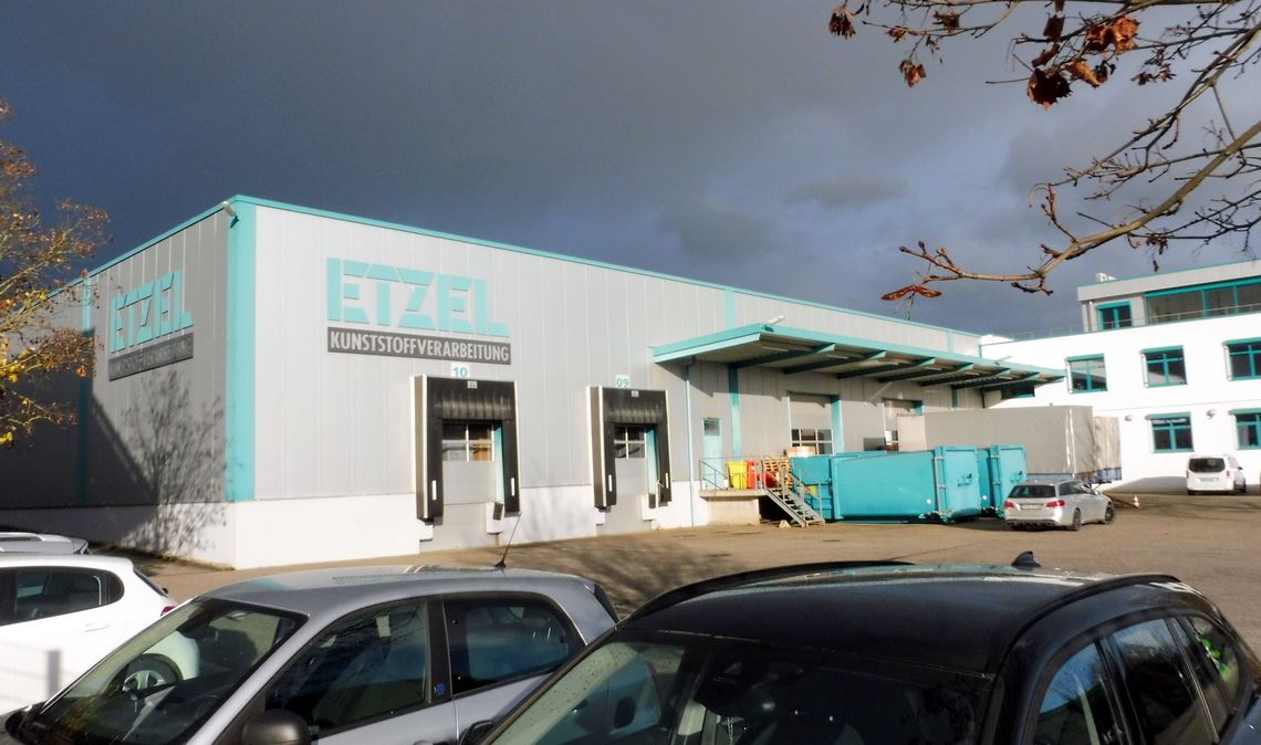 Die attraktive Lage und der gute Zustand der Gebäude, die von der Karl Etzel GmbH im Gewerbegebiet Waldäcker genutzt werden, überzeugen den Investor. Foto: Frei