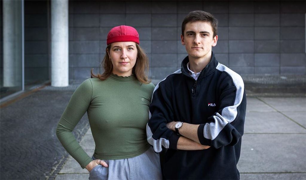 Die beiden Landessprecher der Grünen Jugend Theresa Fidušek und Jaron Immer halten den Koalitionsvertrag für nicht ambitioniert genug.