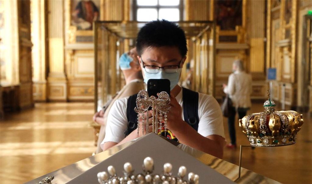 Die beim Einbruch in den Louvre erbeuteten Schmuckstücke sind von unschätzbarem Wert (Archivbild).