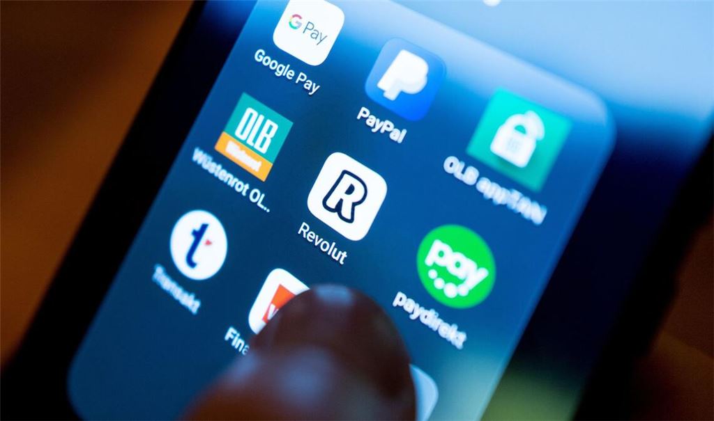 Die britische Digitalbank Revolut expandiert auf den hart umkämpften US-amerikanischen Bankenmarkt. (Symbolbild).