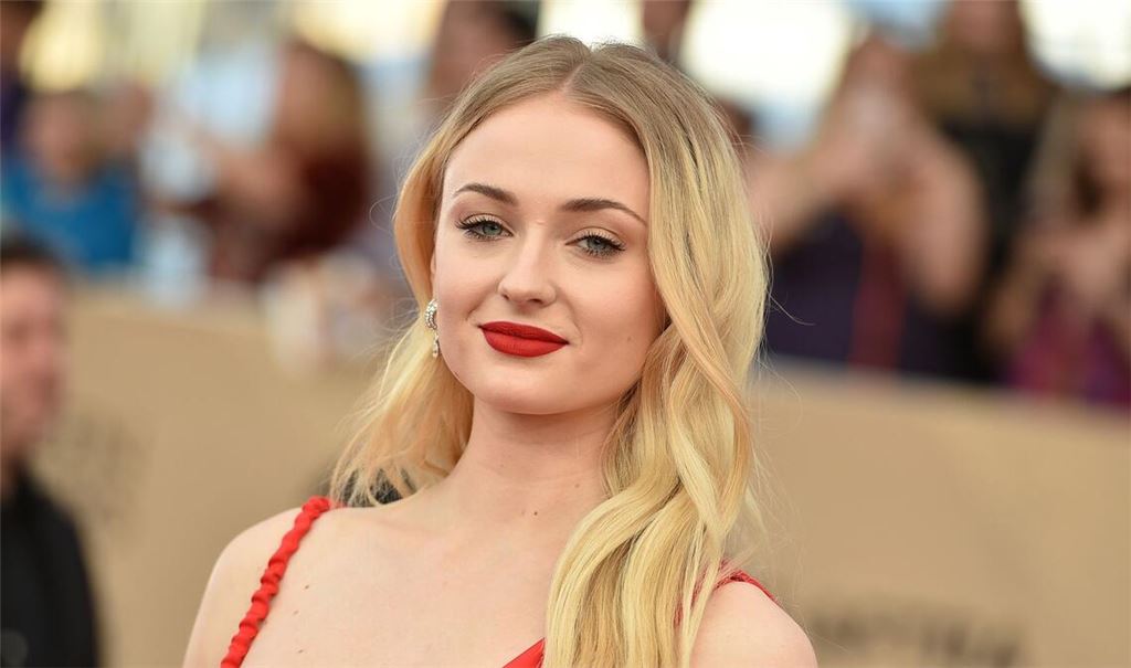 Die britische Schauspielerin Sophie Turner ("Game of Thrones") übernimmt für eine neue Serie die Rolle als Action-Heldin Lara Croft. (Archivbild)