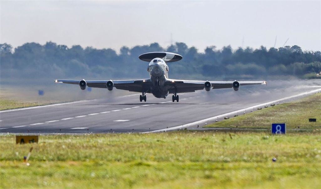 Die derzeitigen Awacs-Flugzeuge der Nato sollen ab 2035 ausgetauscht werden. (Archivbild)