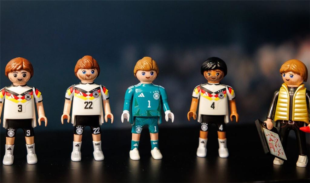 Die deutsche Fußball-Nationalmannschaft gibt es zur WM 2026 als Playmobil-Figuren zu kaufen.