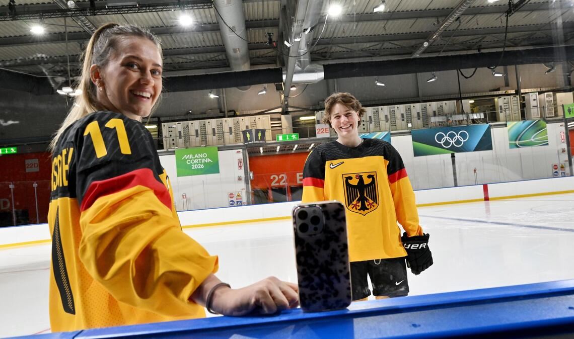 Die deutschen Eishockey-Frauen freuen sich über ihre Olympia-Rückkehr