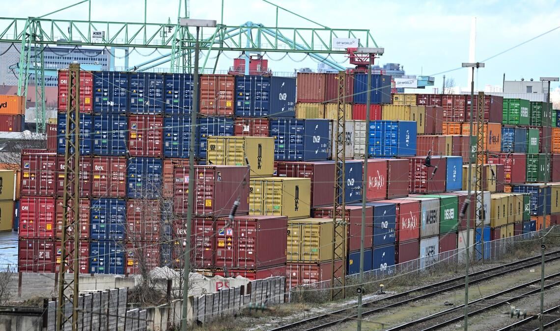 Die deutschen Exporteure stehen unter Druck - nicht zuletzt wegen des Zollstreits mit den USA